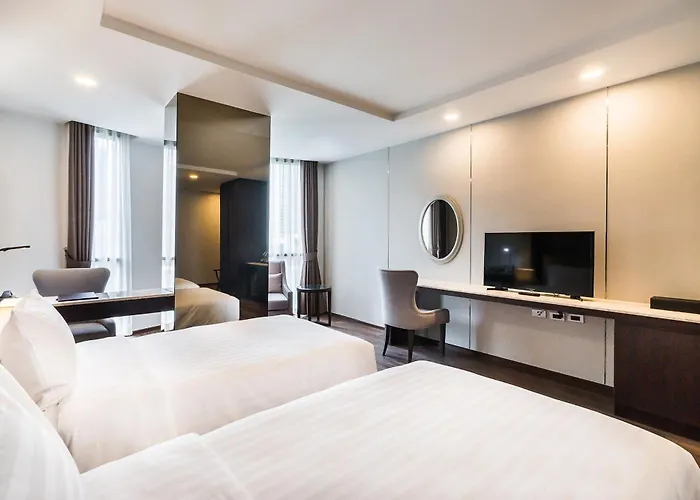 Surestay By Western Sukhumvit 2 Hotel