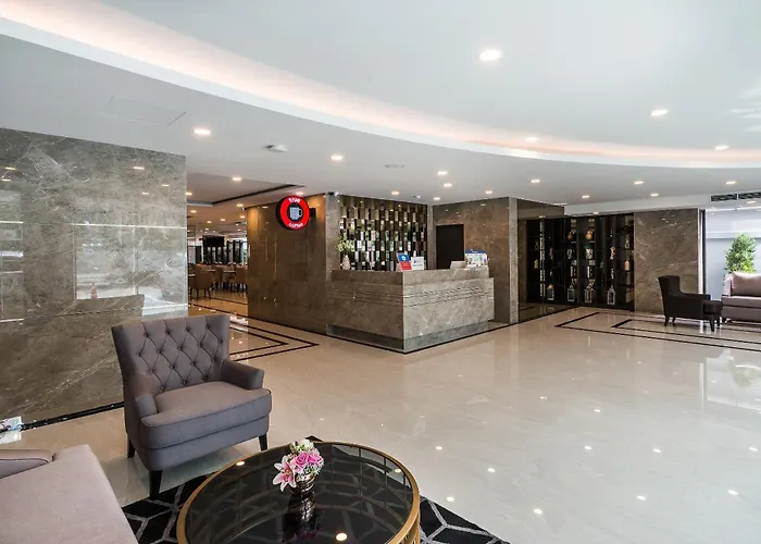 Surestay By Western Sukhumvit 2 Hotel